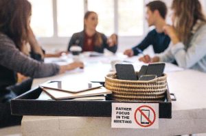 디지털 디톡스: 기술과 건강의 균형