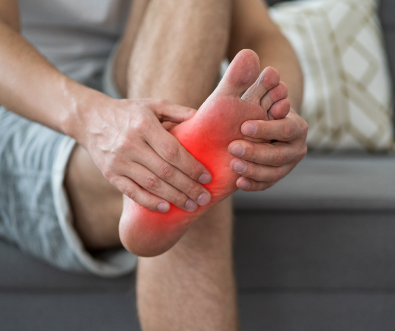 발이 알려주는 건강 상태: 무시해서는 안 되는 증상들