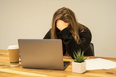 정신적으로 지쳐 있다는 신호와 대처법